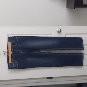 6.8 for true prosperity jeans, never worn